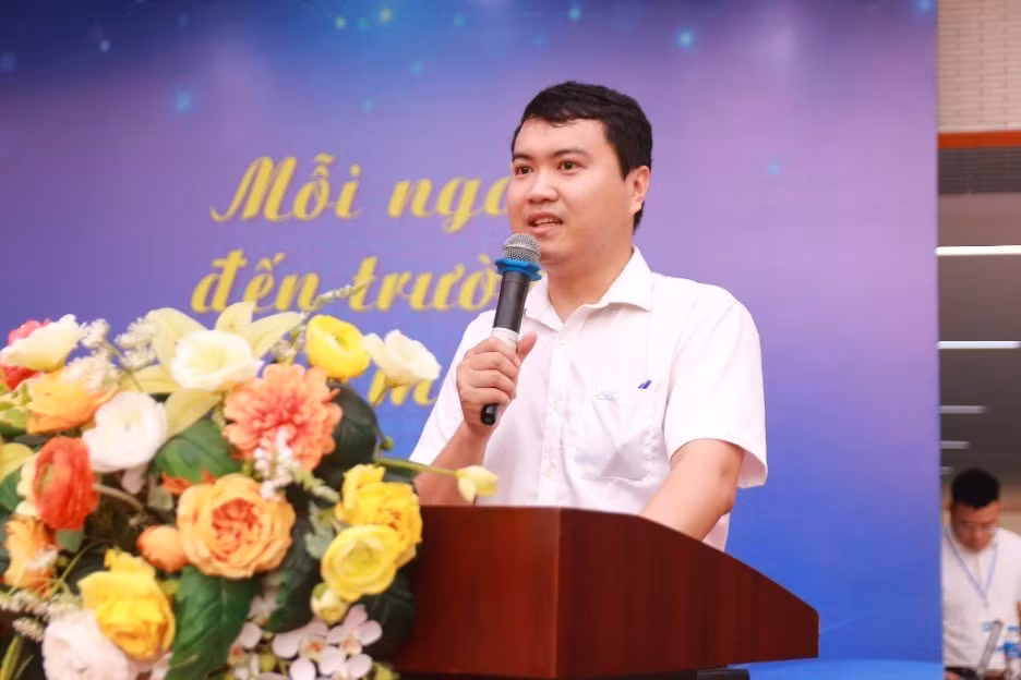 &Ocirc;ng Cai Việt Long ph&aacute;t biểu về mục ti&ecirc;u ph&aacute;t triển tư duy cho học sinh tại WMI 2026