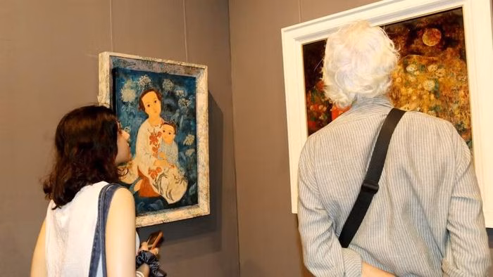 To&agrave;n cảnh kh&ocirc;ng gian trưng b&agrave;y tại triển l&atilde;m Phụ nữ vẽ Phụ nữ lần 2