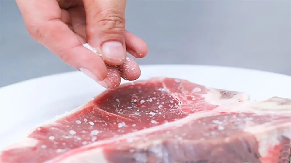 Tiêu thụ muối Người Việt đang tiêu thụ muối gần gấp đôi so với khuyến cáo của WHO