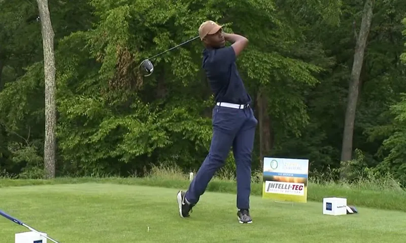 Kelechi Ezihie chơi golf 36 giờ liên tục Kelechi Ezihie nỗ lực chơi golf liên tục trong 36 giờ
