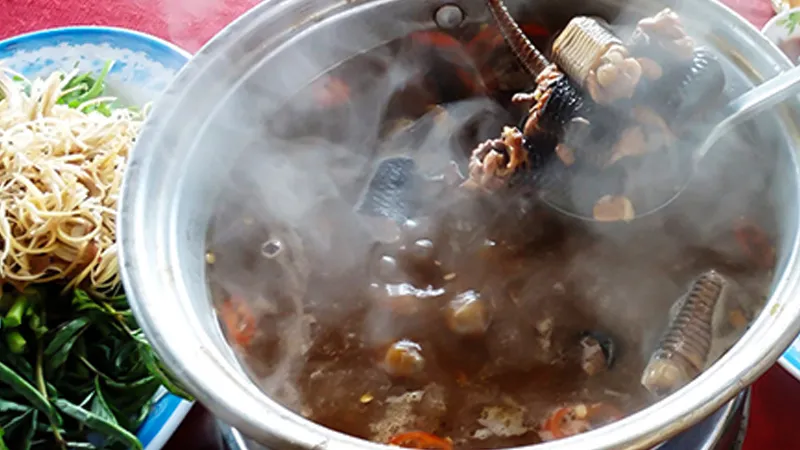 Rắn kho tương Rắn kho tương