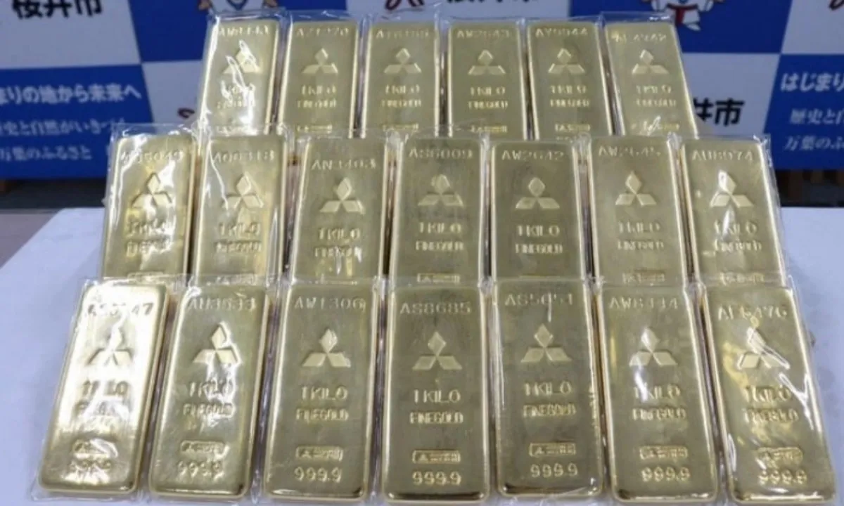 Cụ ông 70 tuổi tặng 20 thỏi vàng 20 thỏi vàng được một cụ ông giấu tên tặng thành phố Sakurai, tỉnh Nara, miền Trung Nhật Bản