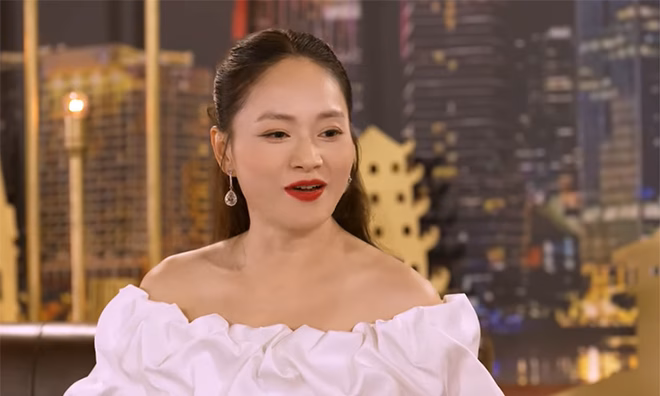 Lan Phương trong The Khang Show. Ảnh: Chụp từ video