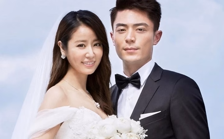 Lâm Tâm Như: 30 năm thăng trầm trong sự nghiệp và cuộc sống hạnh phúc bên gia đình Tháng 5 năm 2016, Lâm Tâm Như công khai tình cảm với Hoắc Kiến Hoa. (Ảnh: Sohu)