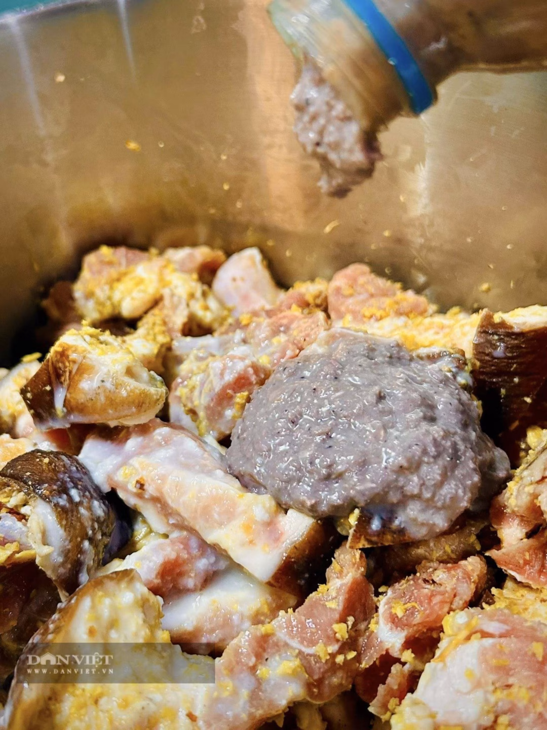 Ch&acirc;n gi&ograve; gi&agrave;u collagen, m&oacute;n ăn m&ugrave;a lạnh