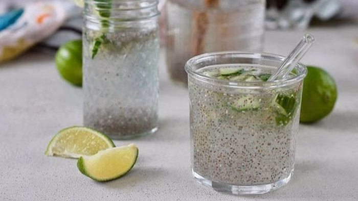 Nước chanh hạt chia hỗ trợ ti&ecirc;u h&oacute;a, duy tr&igrave; đường huyết v&agrave; tim mạch