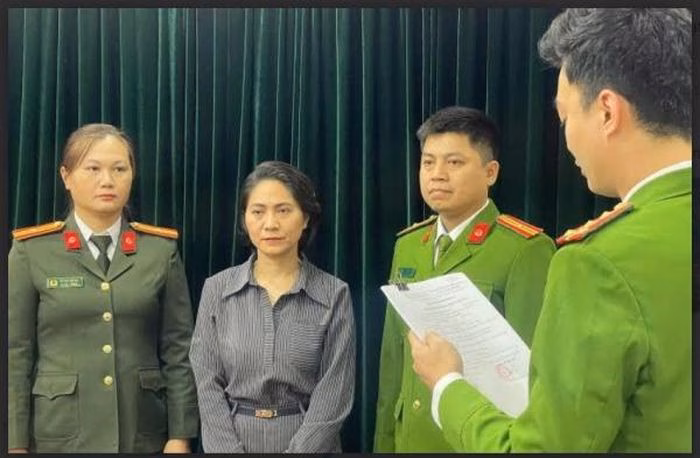 Quyết định khởi tố gi&aacute;m đốc C&ocirc;ng ty Ngọc Việt