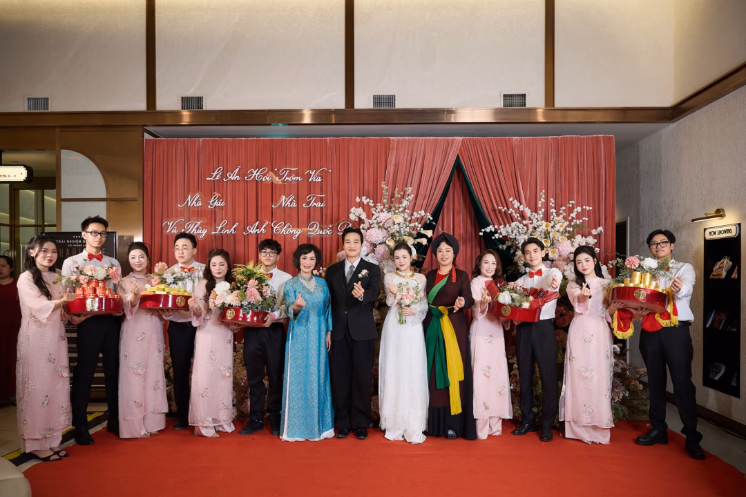 Buổi ra mắt MV Trộm v&iacute;a trong kh&ocirc;ng gian đ&aacute;m hỏi