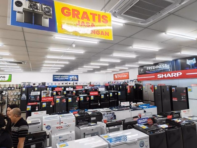 Thiết kế cửa h&agrave;ng Erablue size M tối ưu trải nghiệm kh&aacute;ch h&agrave;ng