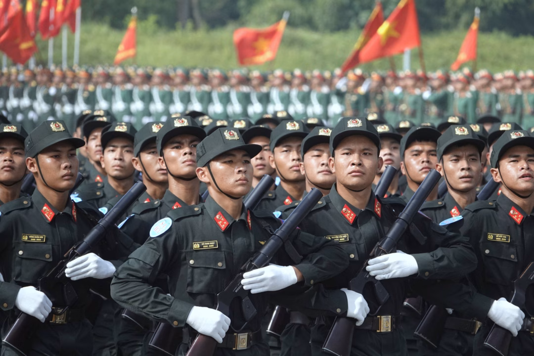 43 khối đội ngũ diễu binh trong ngày Quốc khánh 2/9 Khối nam sĩ quan Cảnh sát cơ động.