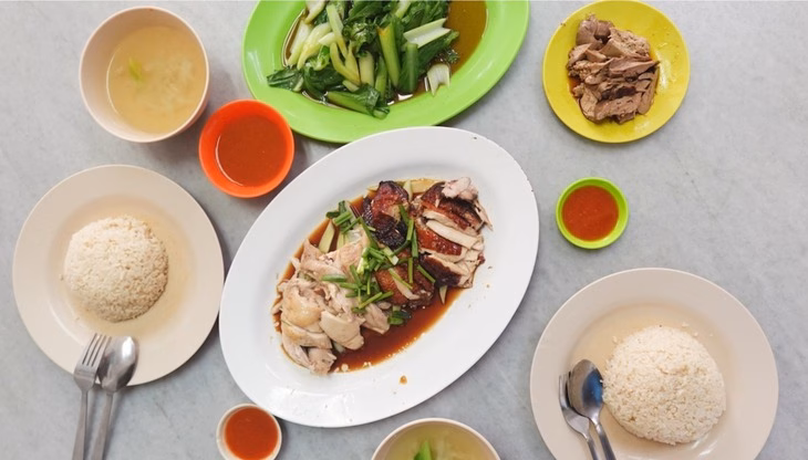 Cơm gà Hải Nam - Món ăn nổi tiếng khắp châu Á Cơm gà Hải Nam