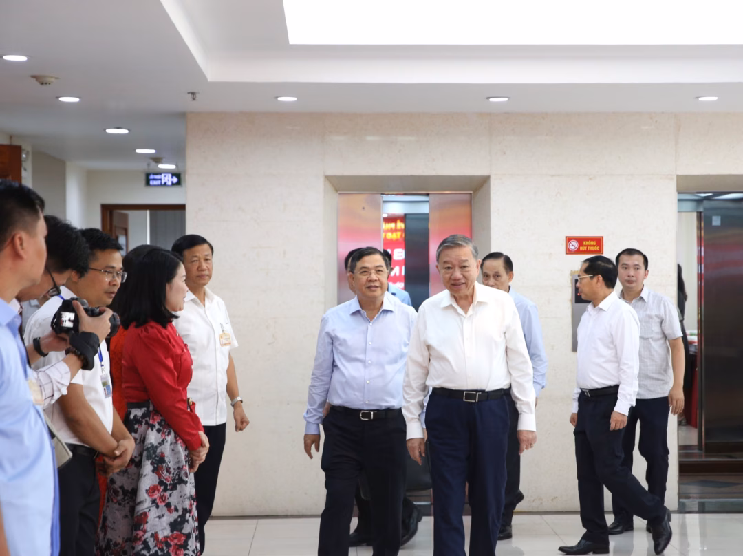Tổng Bí thư Tô Lâm tới tham dự Hội nghị sơ kết công tác 6 tháng đầu năm và nhiệm vụ trọng tâm 6 tháng cuối năm 2025