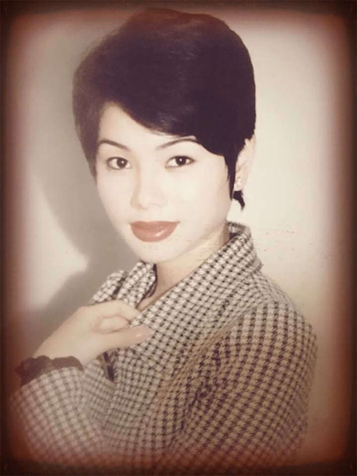 Thanh Tú và hai cô con gái Thanh Tú và hai cô con gái