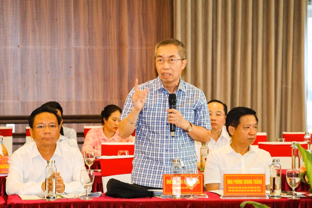 Các chuyên gia, nhà khoa học, doanh nghiệp du lịch trình bày tham luận