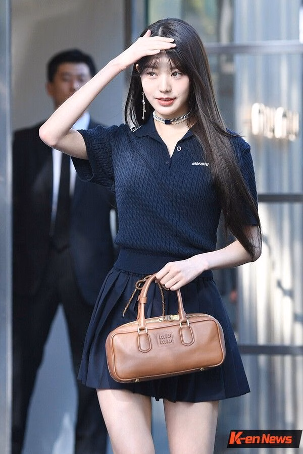 Miu Miu vượt Gucci, trở thành thương hiệu hot nhất thế giới Miu Miu còn là “con cưng” của dàn celeb toàn cầu .