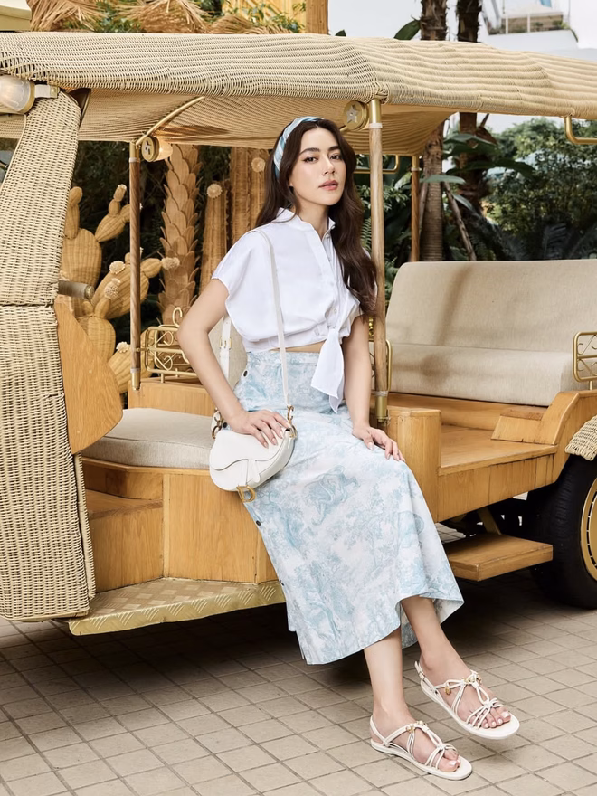Áo sơ mi trắng Áo sơ mi trắng thanh lịch