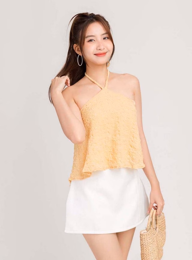 Áo cổ yếm vải xốp voan Áo cổ yếm vải xốp voan dập cao cấp