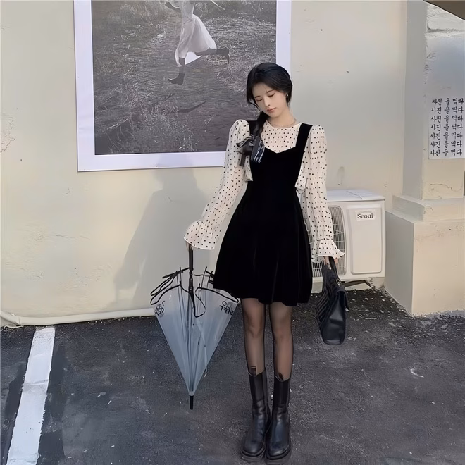 Váy yếm nhung ngọt ngào