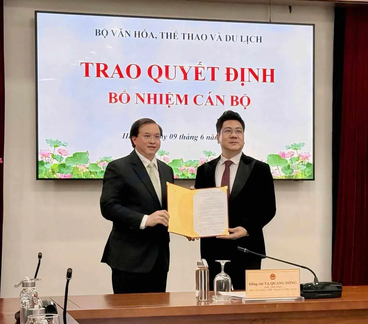 NSND Quốc Hưng giữ chức Giám đốc Học viện Âm nhạc Quốc gia Việt Nam - Ảnh1. NSND Quốc Hưng giữ chức Giám đốc Học viện Âm nhạc Quốc gia Việt Nam - Ảnh1.