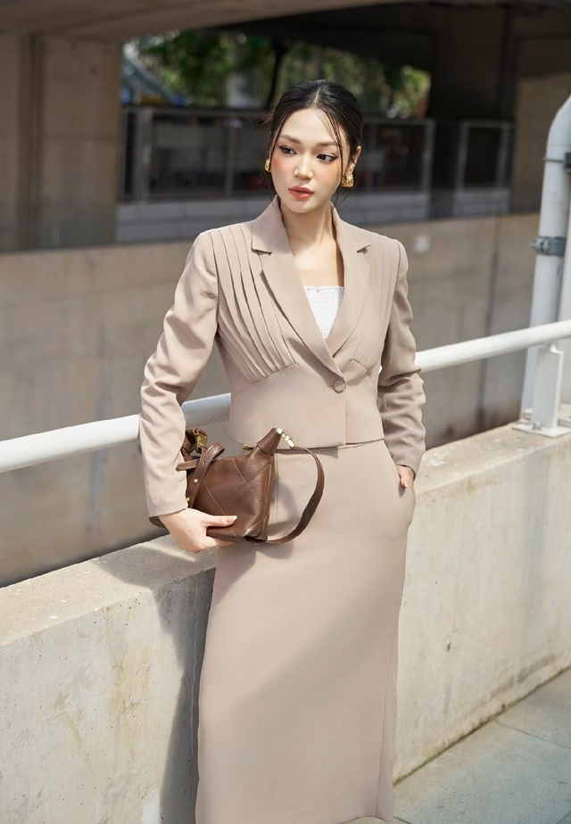 Áo vest công sở dáng crop top