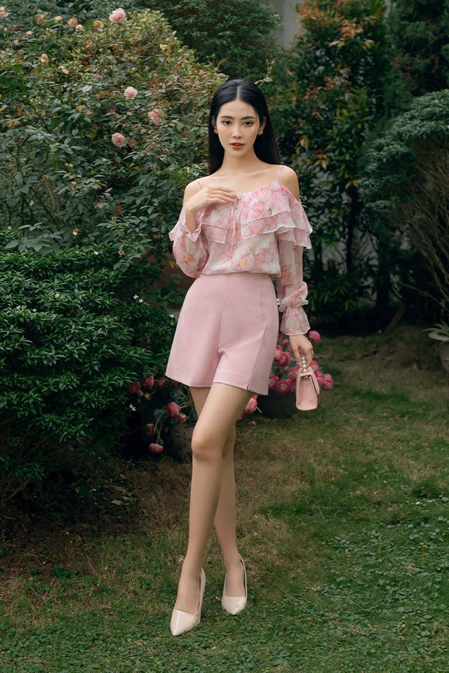 Quần shorts thiết kế kéo khóa sau Quần shorts thiết kế kéo khóa sau