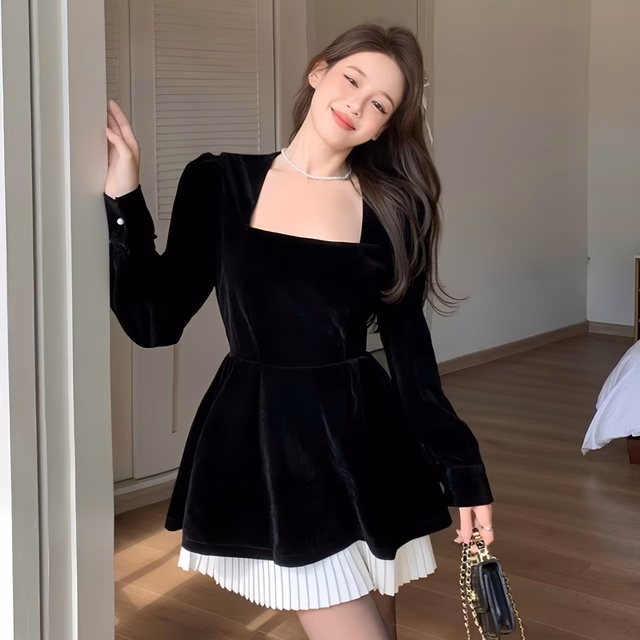 Váy cổ vuông tôn lên khí chất