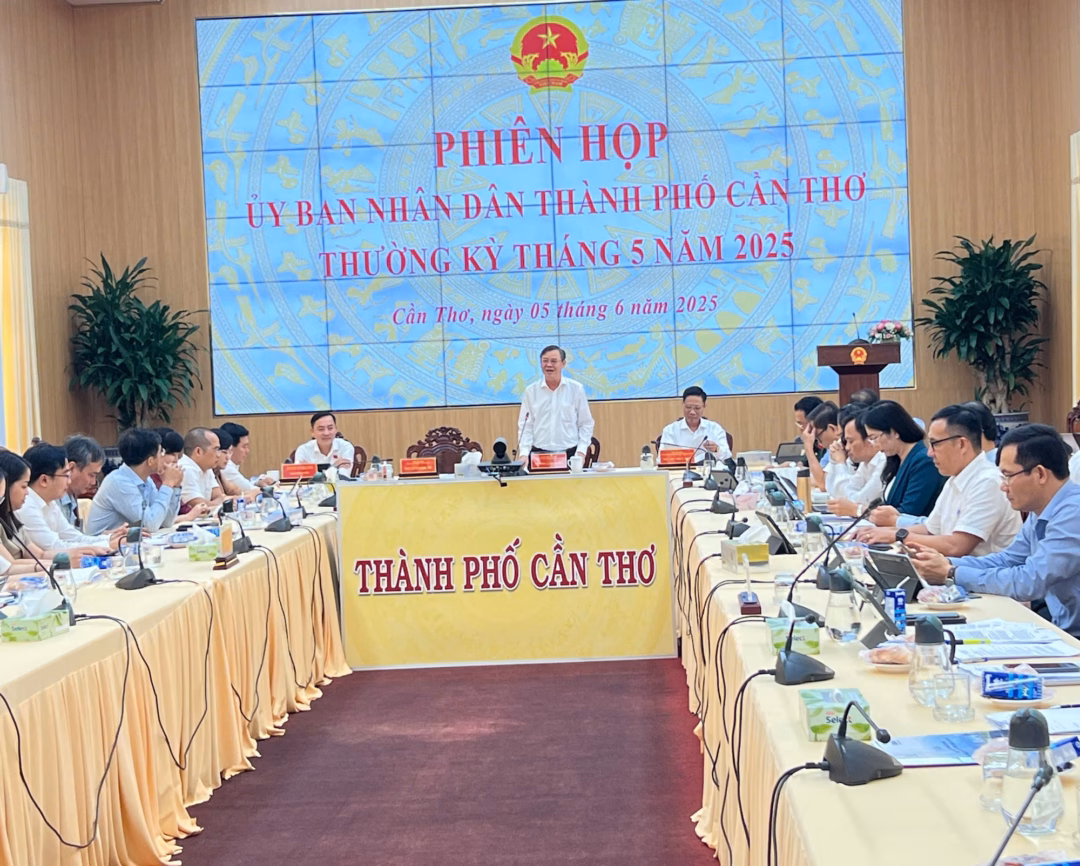 Quang cảnh cuộc họp Quang cảnh cuộc họp