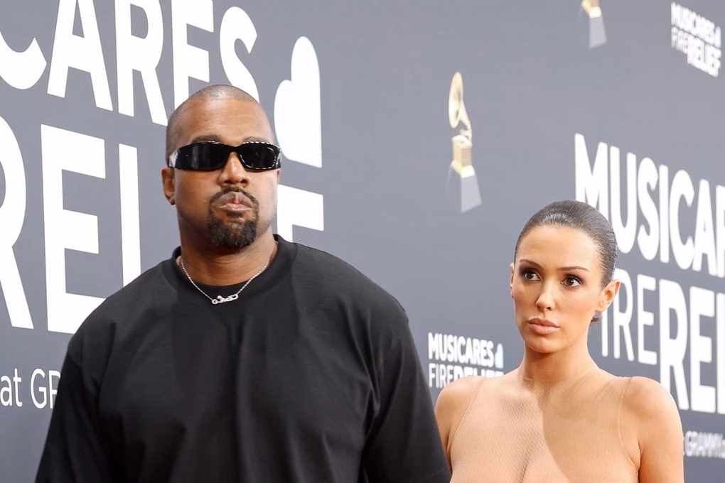 Vợ của Kanye West có thể bị phạt nặng vì mặc như khỏa thân xuống phố -2 Vợ của Kanye West có thể bị phạt nặng vì mặc như khỏa thân xuống phố -2