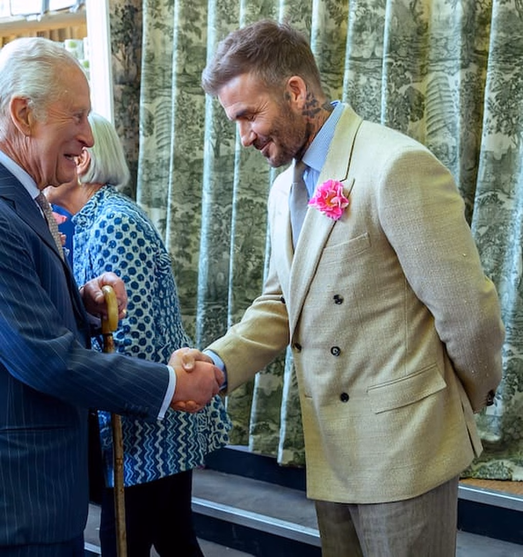 David Beckham được phong tước hiệp sĩ David Beckham được phong tước hiệp sĩ