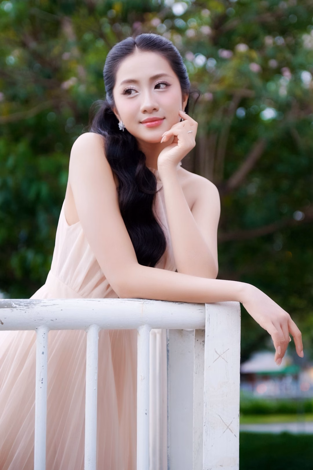 Hà Trúc Linh - một cô gái trẻ với ước mơ lớn Hà Trúc Linh - một cô gái trẻ với ước mơ lớn