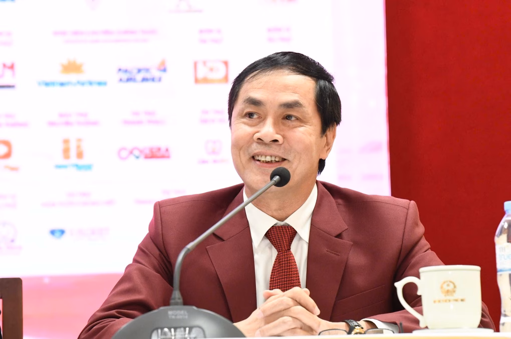 Nhà thơ Hữu Việt - Trưởng Ban giám khảo Hoa hậu Việt Nam 2024