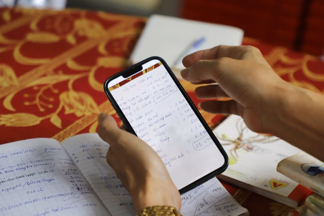 Chủ quán cơm cho biết đã gửi hóa đơn và liên hệ nhiều lần nhưng không ai trả tiền Chủ quán cơm cho biết đã gửi hóa đơn và liên hệ nhiều lần nhưng không ai trả tiền