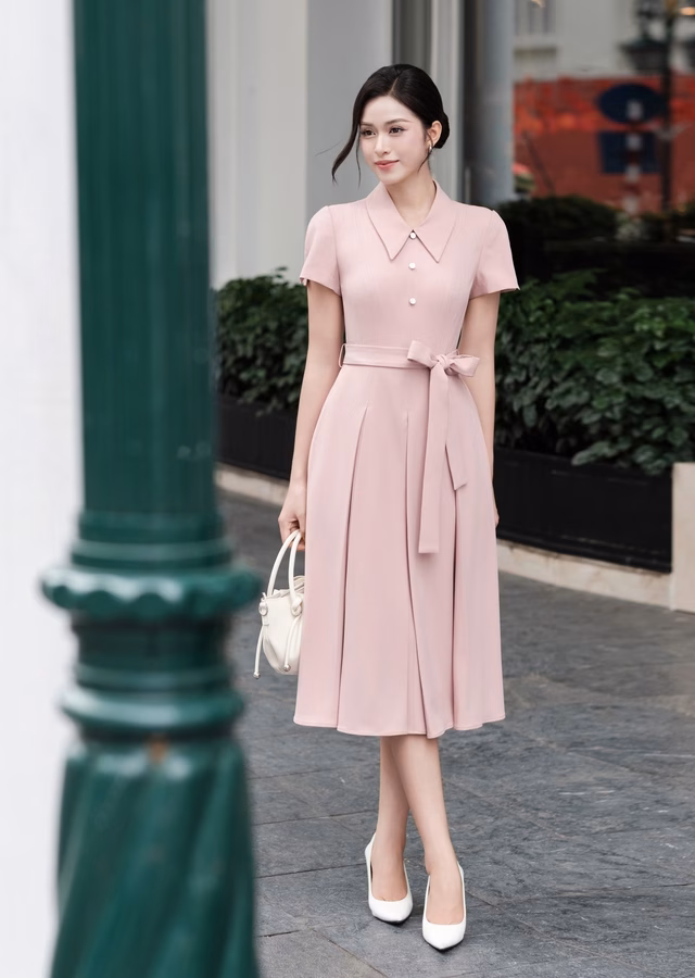 Đầm liền dáng chữ A gam màu hồng pastel Đầm liền dáng chữ A gam màu hồng pastel