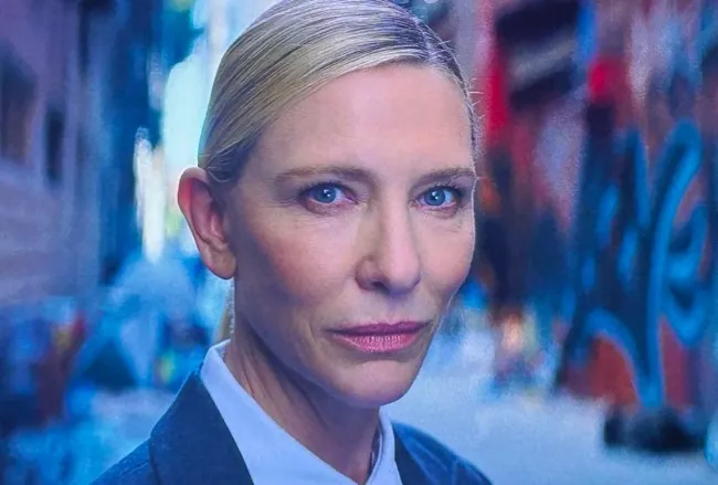 Cate Blanchett xuất hiện ở bối cảnh Mỹ cuối phim