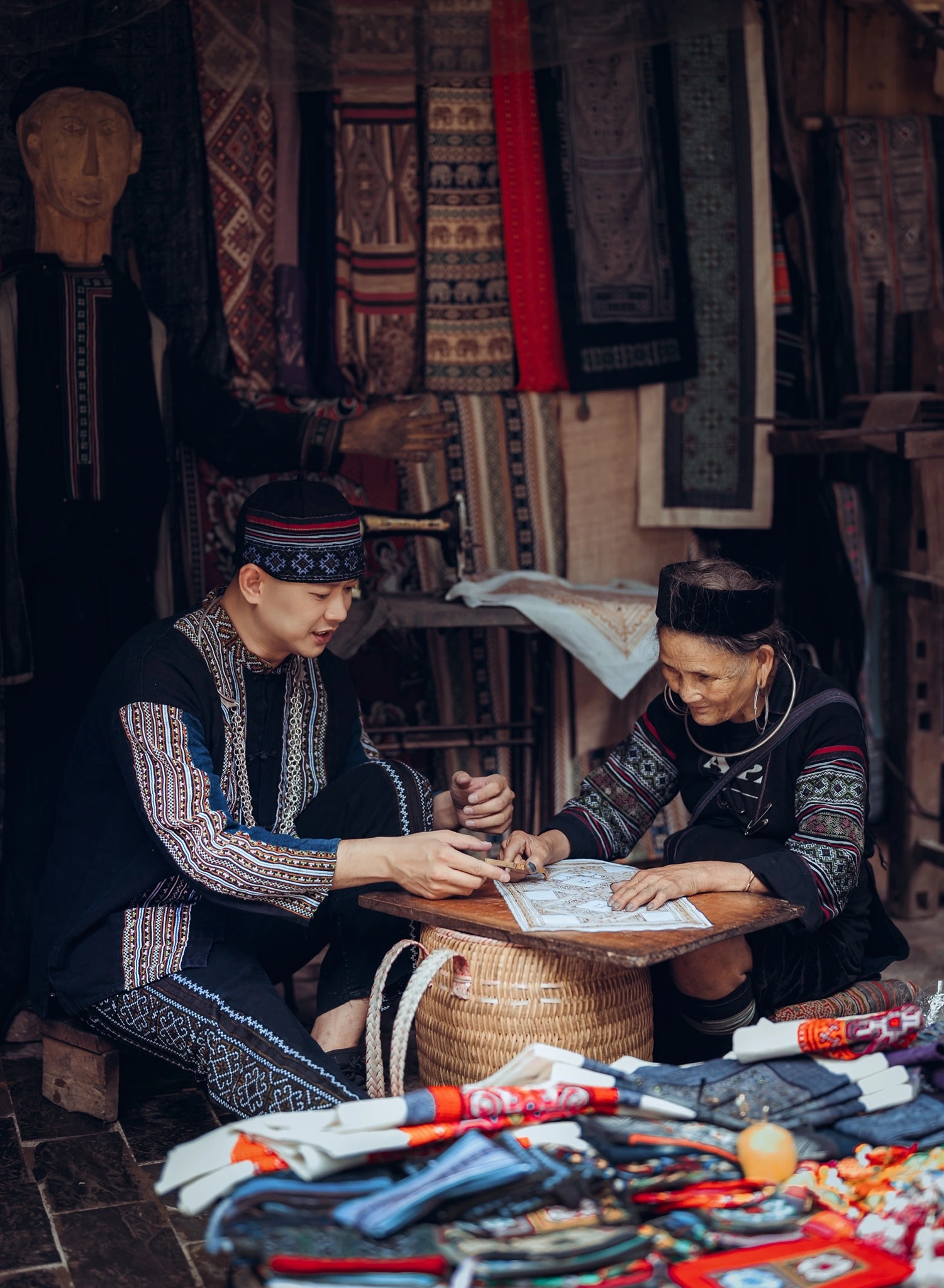 Hoài Linh bất ngờ với kỹ thuật diễn của Võ Tấn Phát Hồ Đức Vĩnh khám phá văn hóa ở Cát Cát