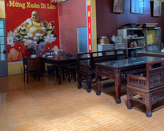 Lật mặt bài vị 2 con trai của diễn viên Thiên An, chủ chùa lên tiếng Khu vực Thiên An từng chụp ảnh cũng chính là khu thờ cúng các bài vị