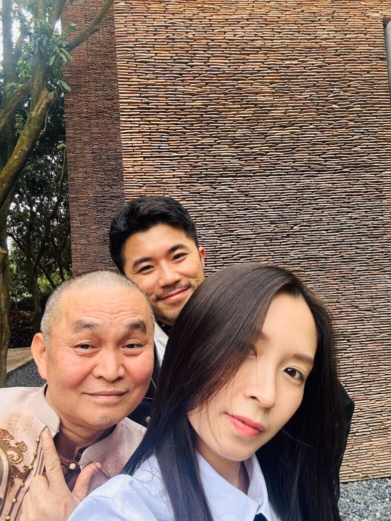 NSƯT Xuân Hinh hé lộ ảnh thời trẻ với diva Hồng Nhung Con gái đầu lòng của Xuân Hinh là TikToker, hiện đã lập gia đình.