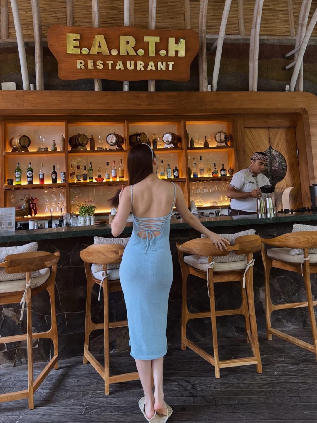 Thiều Bảo Trang gợi cảm với loạt ảnh du lịch ở Bali Thiều Bảo Trang diện bikini với váy lưới khoe dáng ở Bali - 7