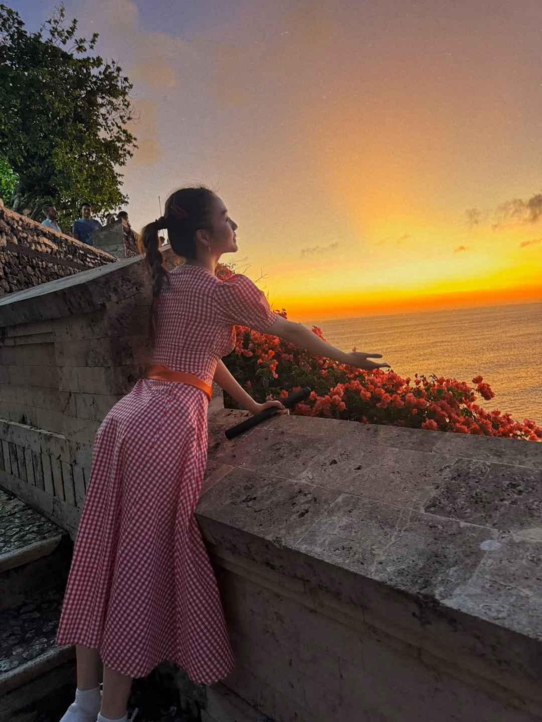 Thiều Bảo Trang gợi cảm với loạt ảnh du lịch ở Bali Thiều Bảo Trang diện bikini với váy lưới khoe dáng ở Bali - 8