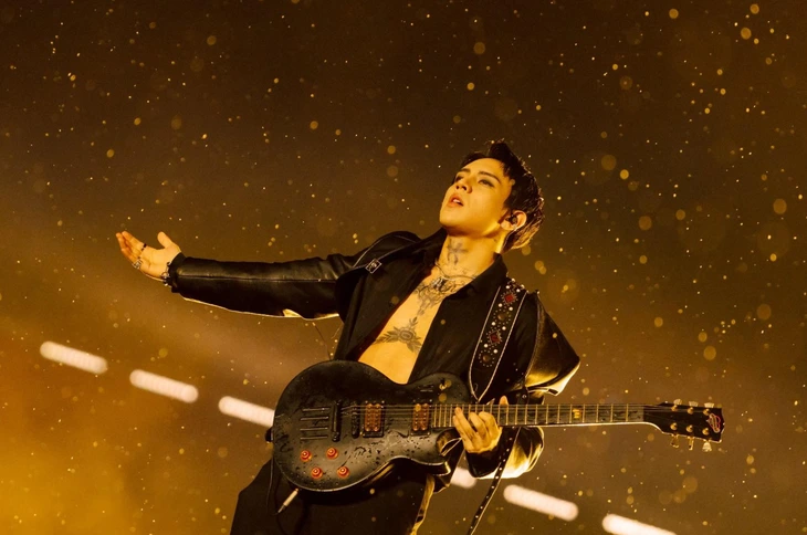 8Wonder Cổ Loa hé lộ lineup khủng, thêm 3 nghệ sĩ đình đám nữa Phần trình diễn solo Calico với guitar bass của DPR IAN tại K-Star Spark in Vietnam khiến không ít người lụy ngang, viral trên mạng xã hội ngay sau sự kiện kết thúc - Ảnh: BTC