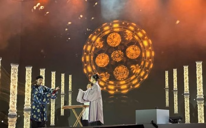 Biểu diễn nghệ thuật hiện đại tại Tụ hội s&aacute;ng tạo