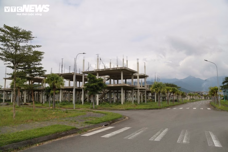 Thanh tra Ch&iacute;nh phủ cũng chỉ ra rằng, tr&aacute;ch nhiệm đối với những tồn tại, hạn chế, vi phạm tr&ecirc;n thuộc về UBND TP Đ&agrave; Nẵng, C&ocirc;ng ty Quản l&yacute; v&agrave; khai th&aacute;c đất Đ&agrave; Nẵng, c&aacute;c tổ chức v&agrave; c&aacute; nh&acirc;n c&oacute; li&ecirc;n quan thời kỳ năm 2008 - 2010.