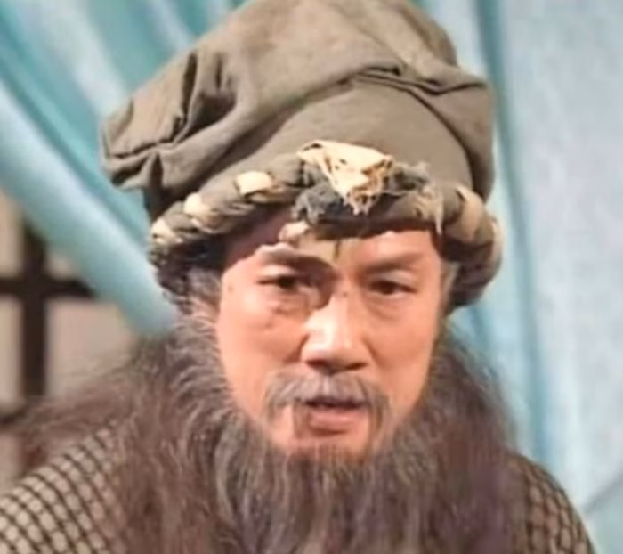 Sự m&acirc;u thuẫn về v&otilde; c&ocirc;ng của V&otilde; Tam Th&ocirc;ng trong Ỷ Thi&ecirc;n Đồ Long K&yacute;